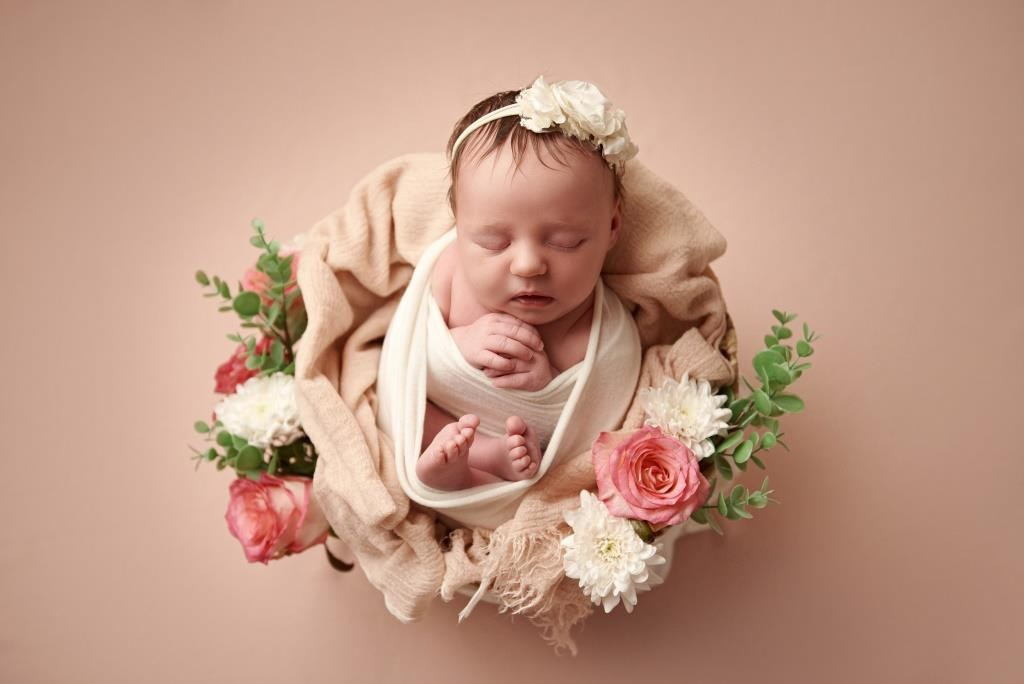 Квіти. Фотограф новонароджених діток та їх сімей в Тернополі