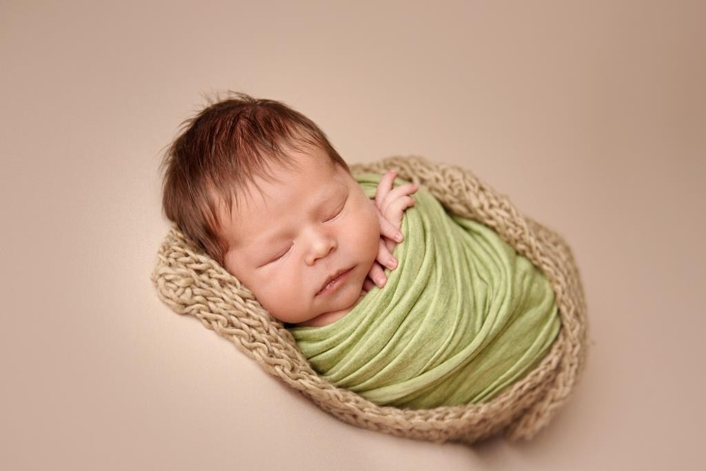 Обмотки. Фотограф новонароджених діток та їх сімей в Тернополі