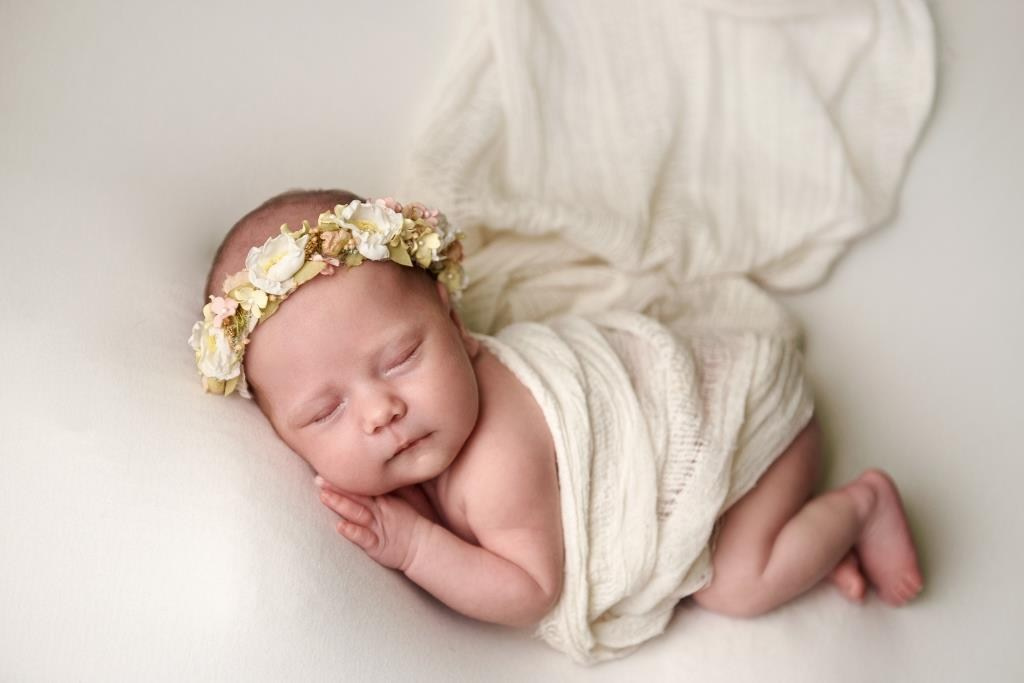 Дівчата. Фотограф новонароджених діток та їх сімей в Тернополі
