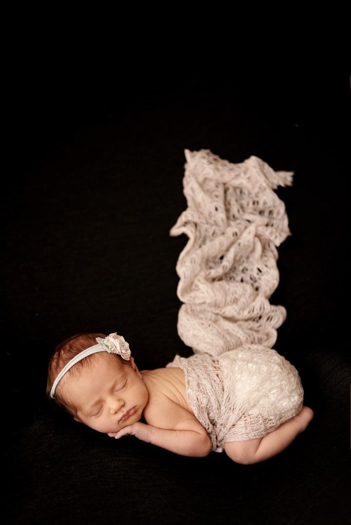 Дівчата. Фотограф новонароджених діток та їх сімей в Тернополі