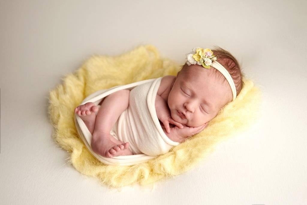 Обмотки. Фотограф новонароджених діток та їх сімей в Тернополі