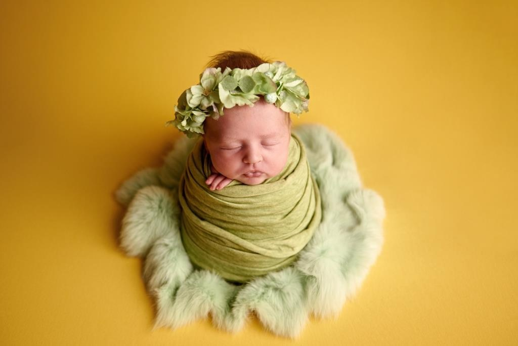 Обмотки. Фотограф новонароджених діток та їх сімей в Тернополі