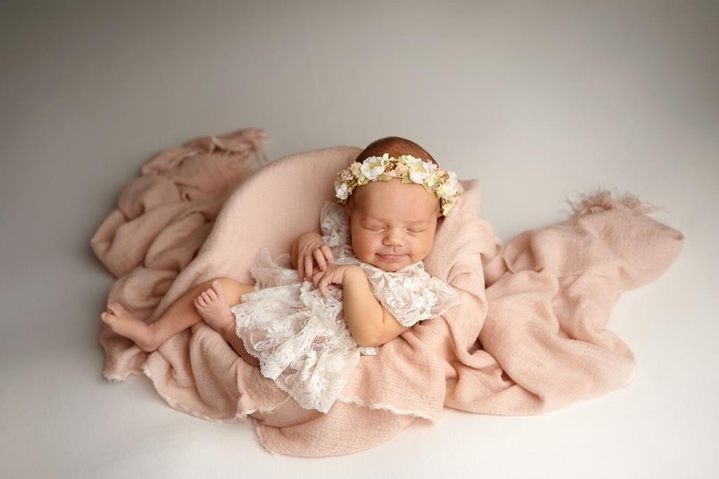 Крісло гамак. Фотограф новонароджених діток та їх сімей в Тернополі