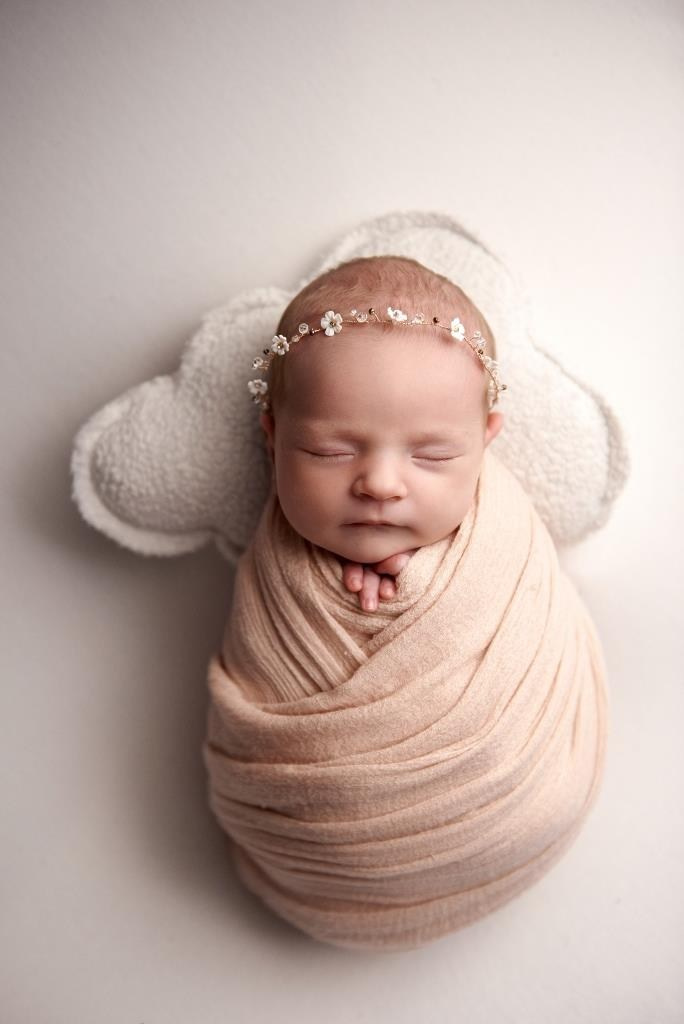 Обмотки. Фотограф новонароджених діток та їх сімей в Тернополі