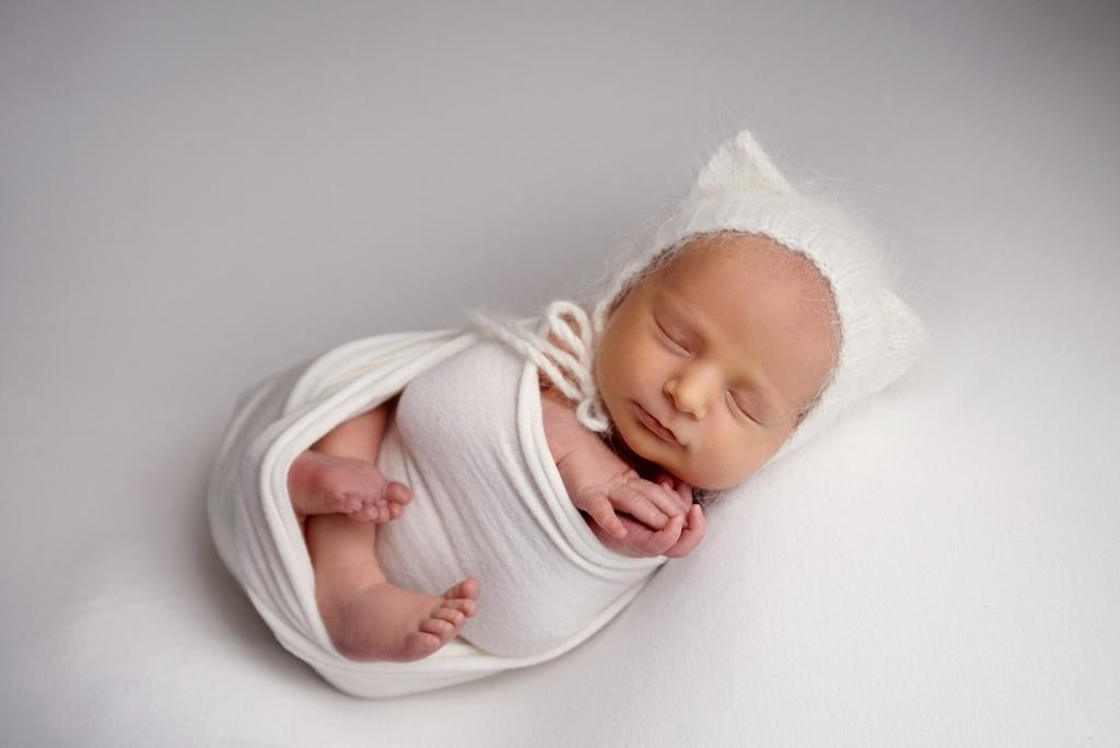 Обмотки. Фотограф новонароджених діток та їх сімей в Тернополі
