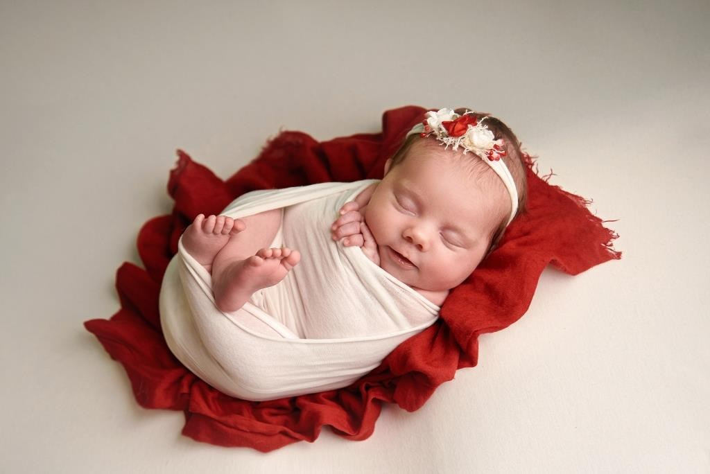Обмотки. Фотограф новонароджених діток та їх сімей в Тернополі