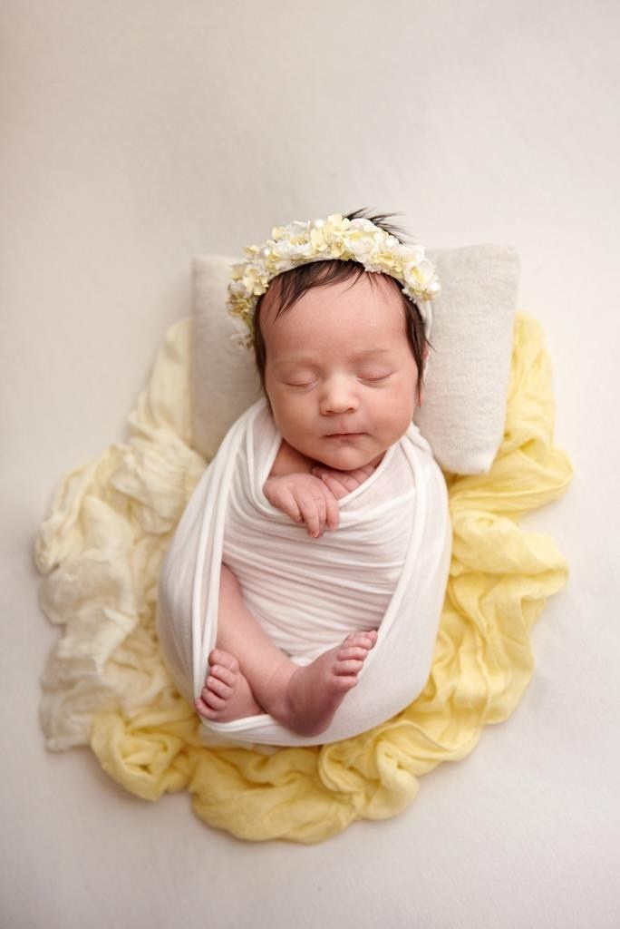 Обмотки. Фотограф новонароджених діток та їх сімей в Тернополі
