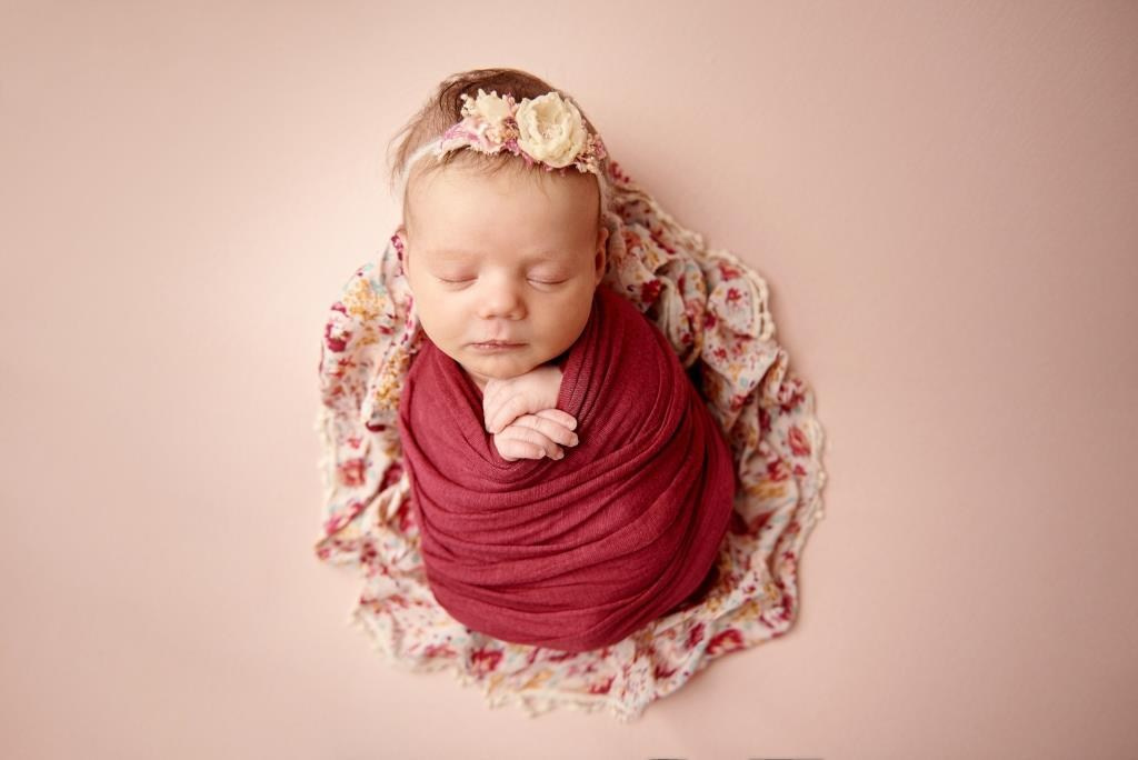 Обмотки. Фотограф новонароджених діток та їх сімей в Тернополі