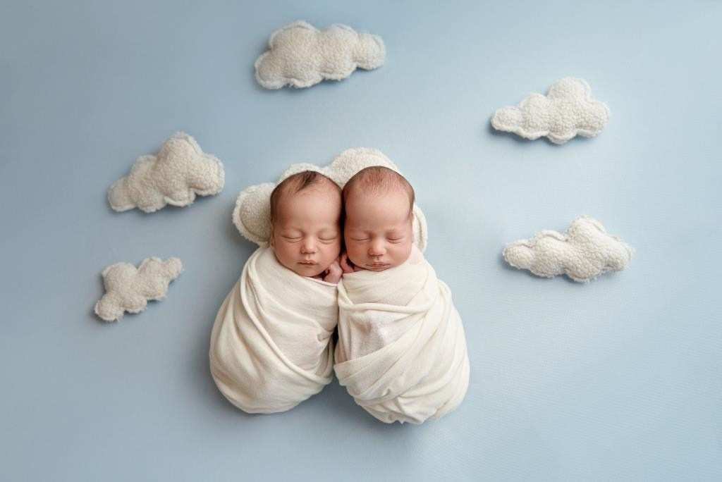 Двійнята. Фотограф новонароджених діток та їх сімей в Тернополі