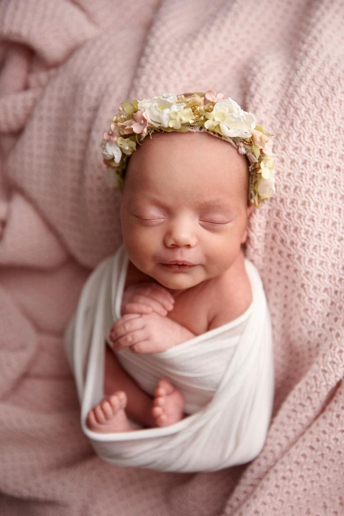 Обмотки. Фотограф новонароджених діток та їх сімей в Тернополі