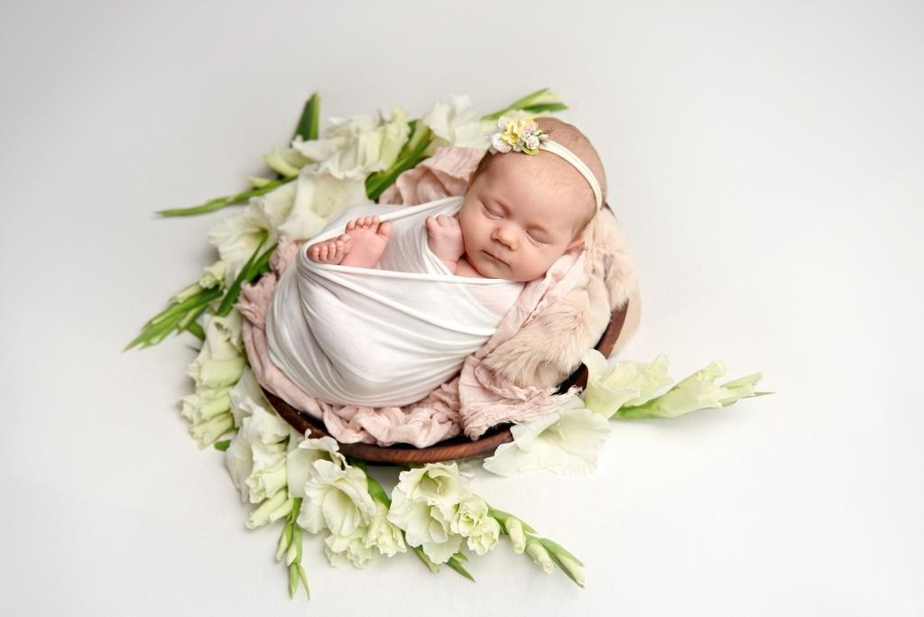 Квіти. Фотограф новонароджених діток та їх сімей в Тернополі