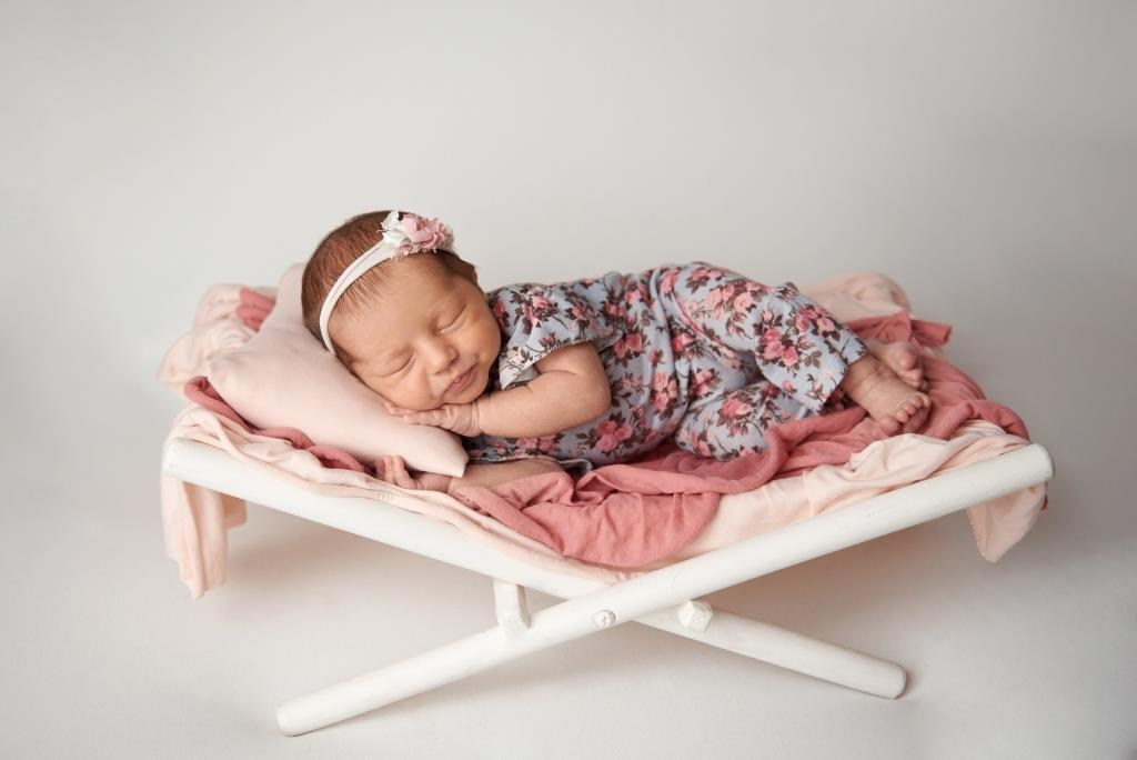 Ліжко гамак. Фотограф новонароджених діток та їх сімей в Тернополі