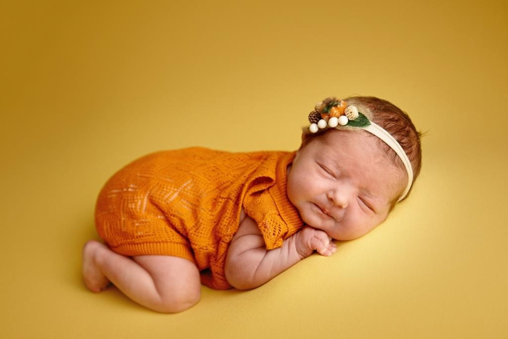 Дівчата. Фотограф новонароджених діток та їх сімей в Тернополі