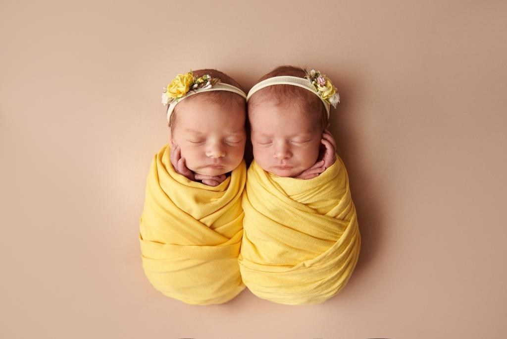 Обмотки. Фотограф новонароджених діток та їх сімей в Тернополі