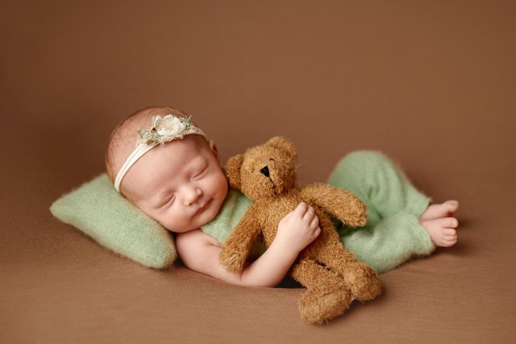 Дівчата. Фотограф новонароджених діток та їх сімей в Тернополі