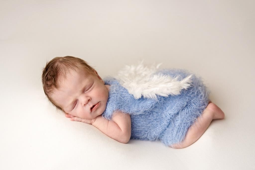 Крильця. Фотограф новонароджених діток та їх сімей в Тернополі