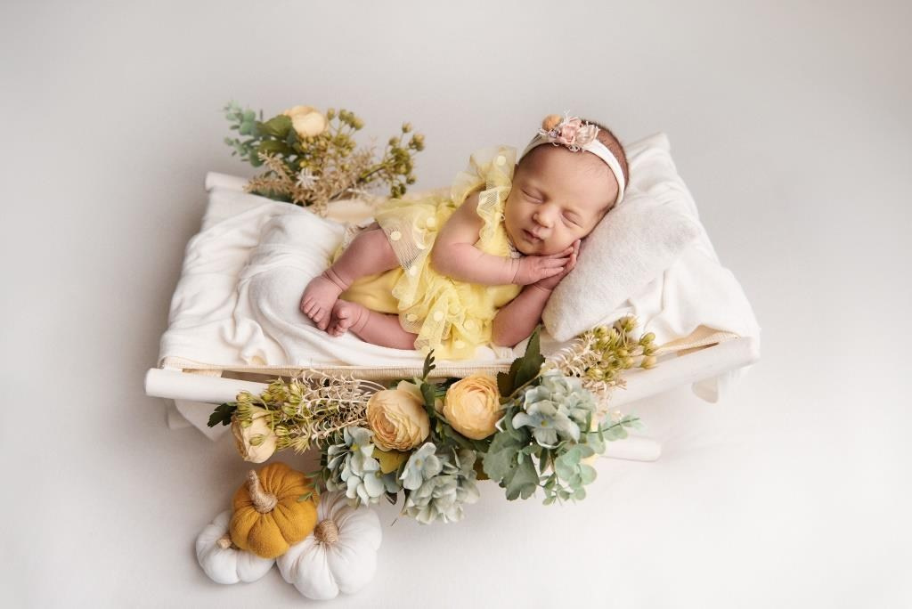 Квіти. Фотограф новонароджених діток та їх сімей в Тернополі