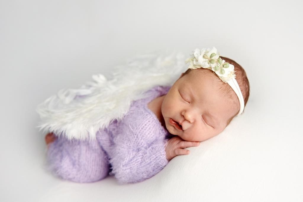 Крильця. Фотограф новонароджених діток та їх сімей в Тернополі