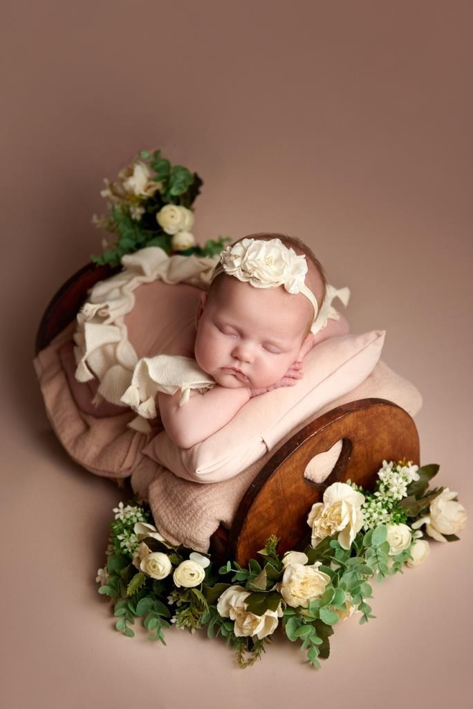 Ліжечка. Фотограф новонароджених діток та їх сімей в Тернополі