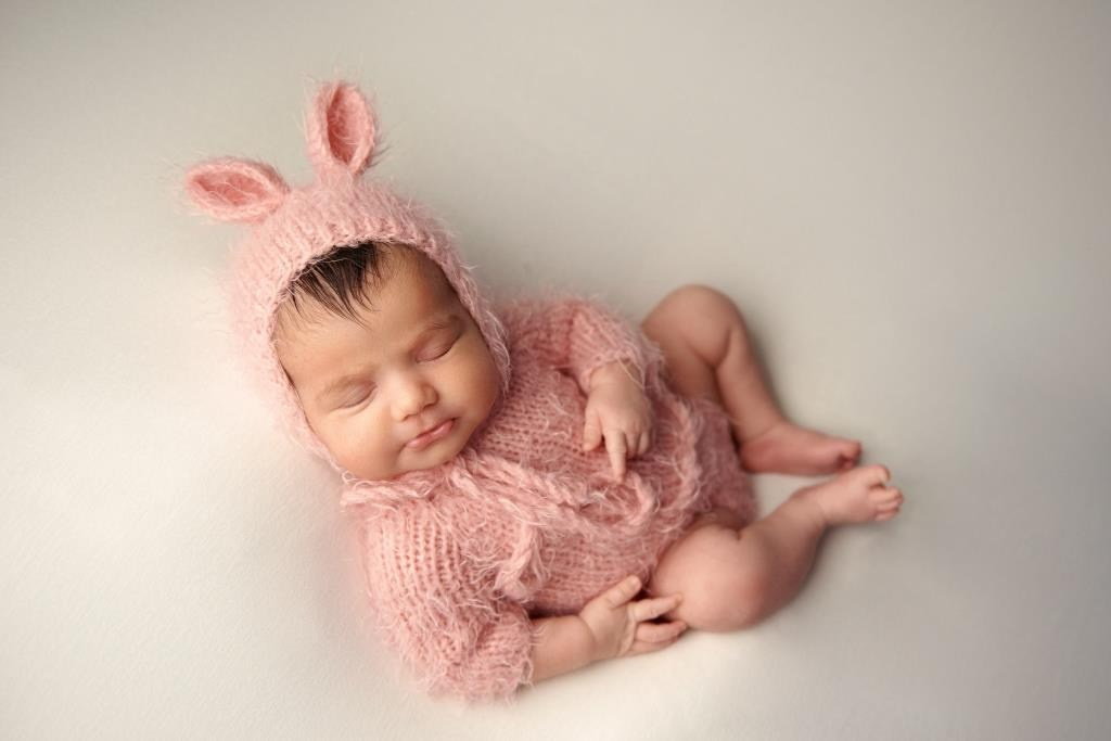 Дівчата. Фотограф новонароджених діток та їх сімей в Тернополі