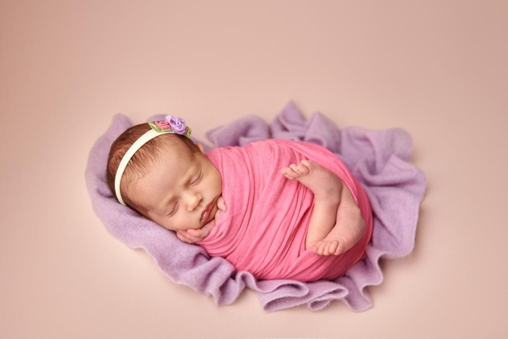 Обмотки. Фотограф новонароджених діток та їх сімей в Тернополі