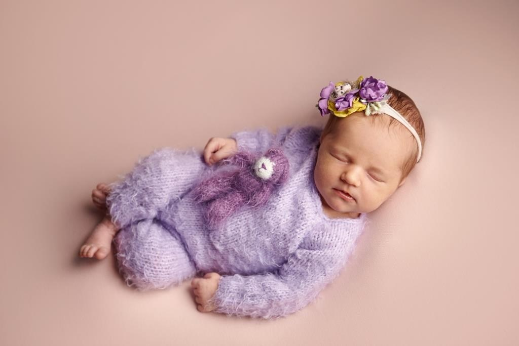 Дівчата. Фотограф новонароджених діток та їх сімей в Тернополі