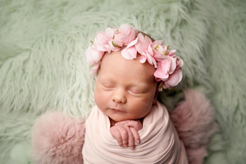 Обмотки. Фотограф новонароджених діток та їх сімей в Тернополі
