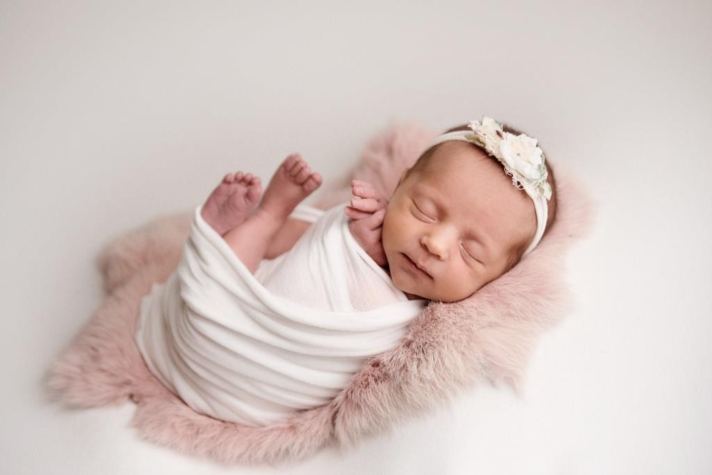 Обмотки. Фотограф новонароджених діток та їх сімей в Тернополі