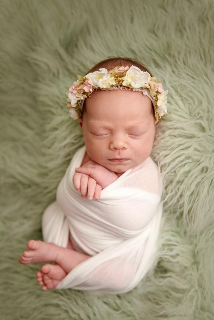 Обмотки. Фотограф новонароджених діток та їх сімей в Тернополі