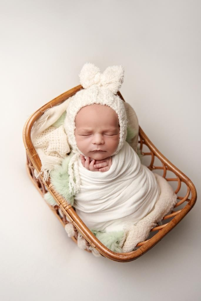 Корзини. Фотограф новонароджених діток та їх сімей в Тернополі