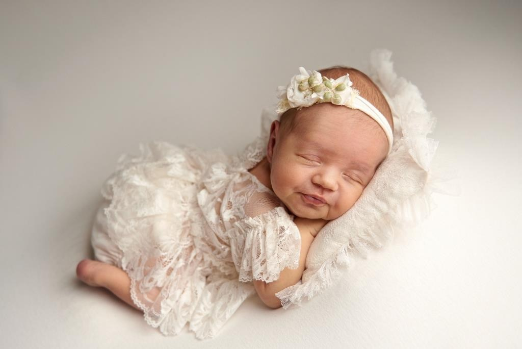 Дівчата. Фотограф новонароджених діток та їх сімей в Тернополі