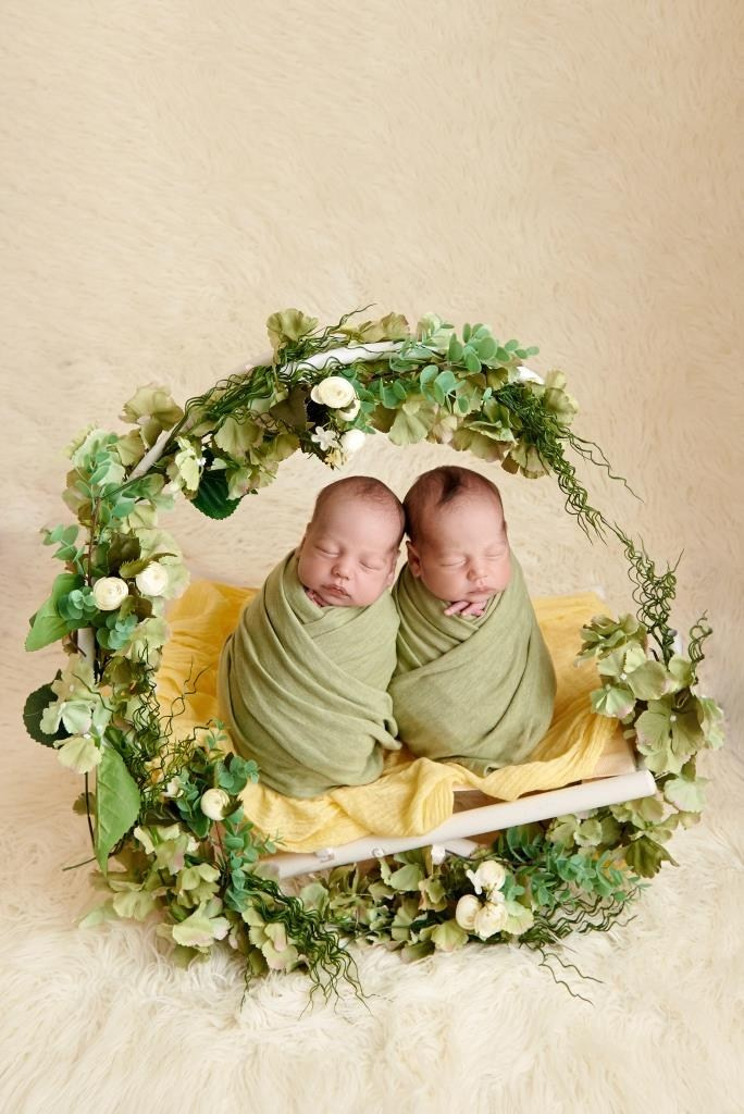 Двійнята. Фотограф новонароджених діток та їх сімей в Тернополі