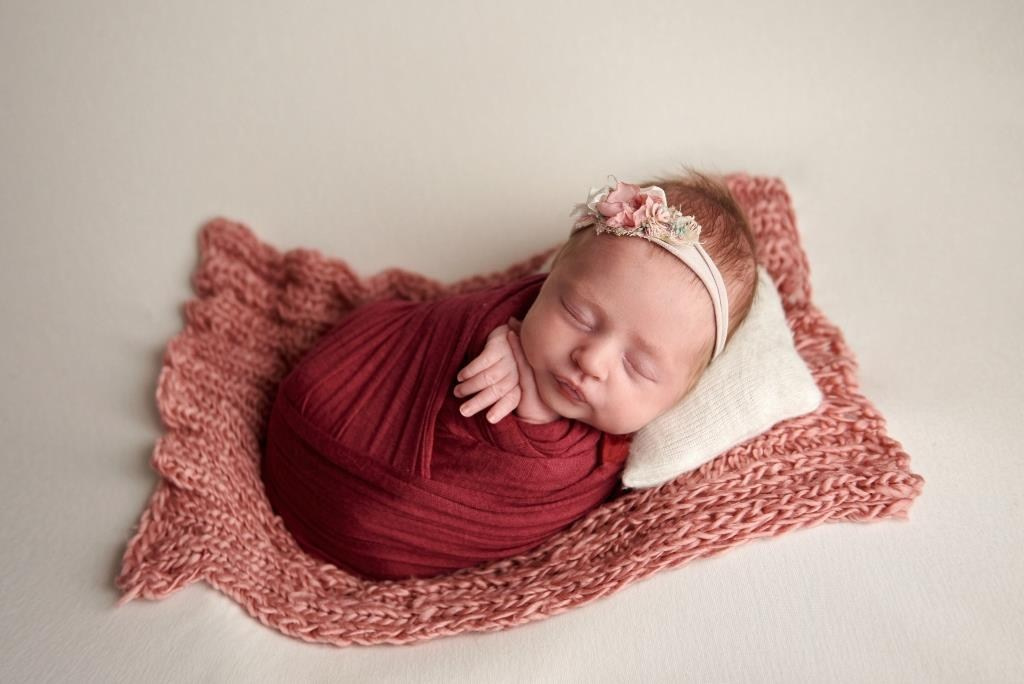 Обмотки. Фотограф новонароджених діток та їх сімей в Тернополі