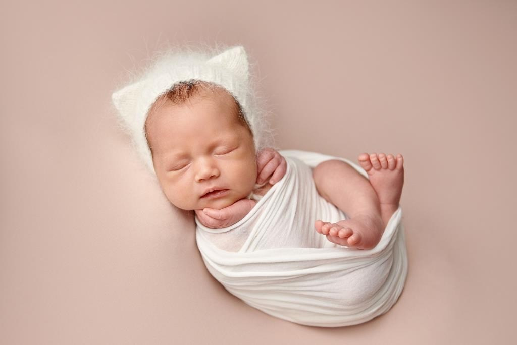 Обмотки. Фотограф новонароджених діток та їх сімей в Тернополі