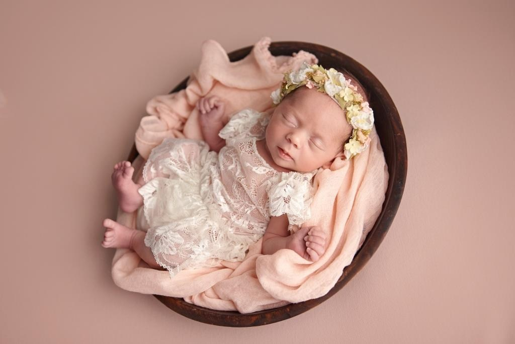Мисочки. Фотограф новонароджених діток та їх сімей в Тернополі
