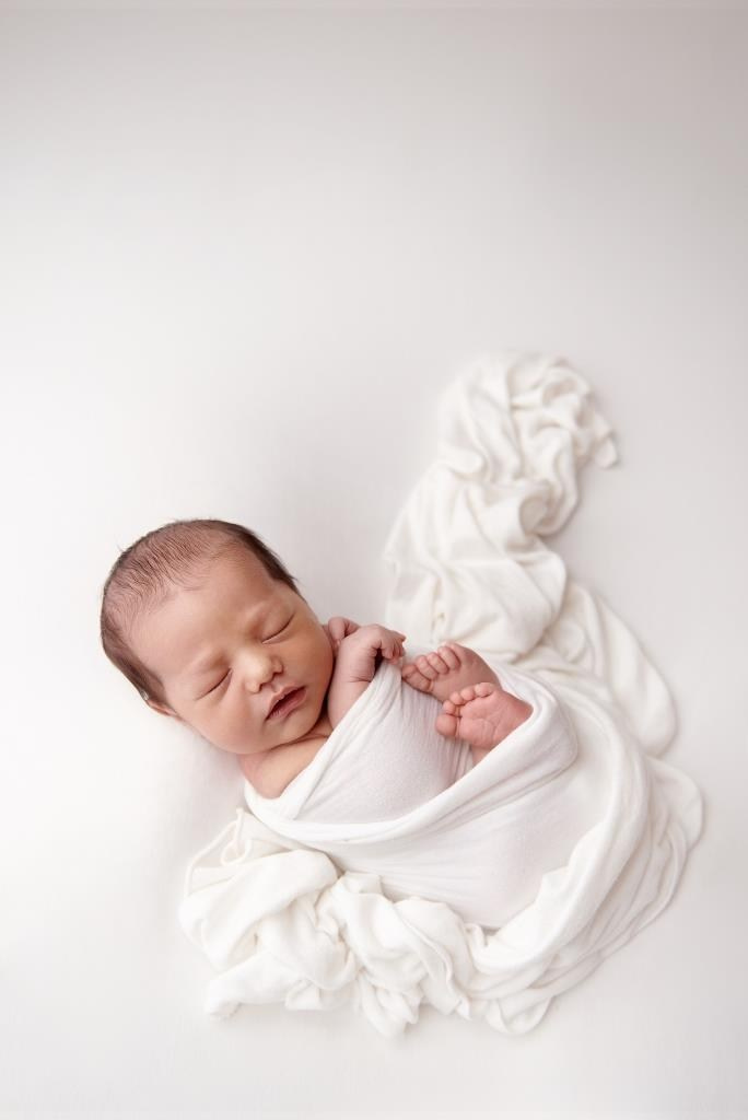 Обмотки. Фотограф новонароджених діток та їх сімей в Тернополі