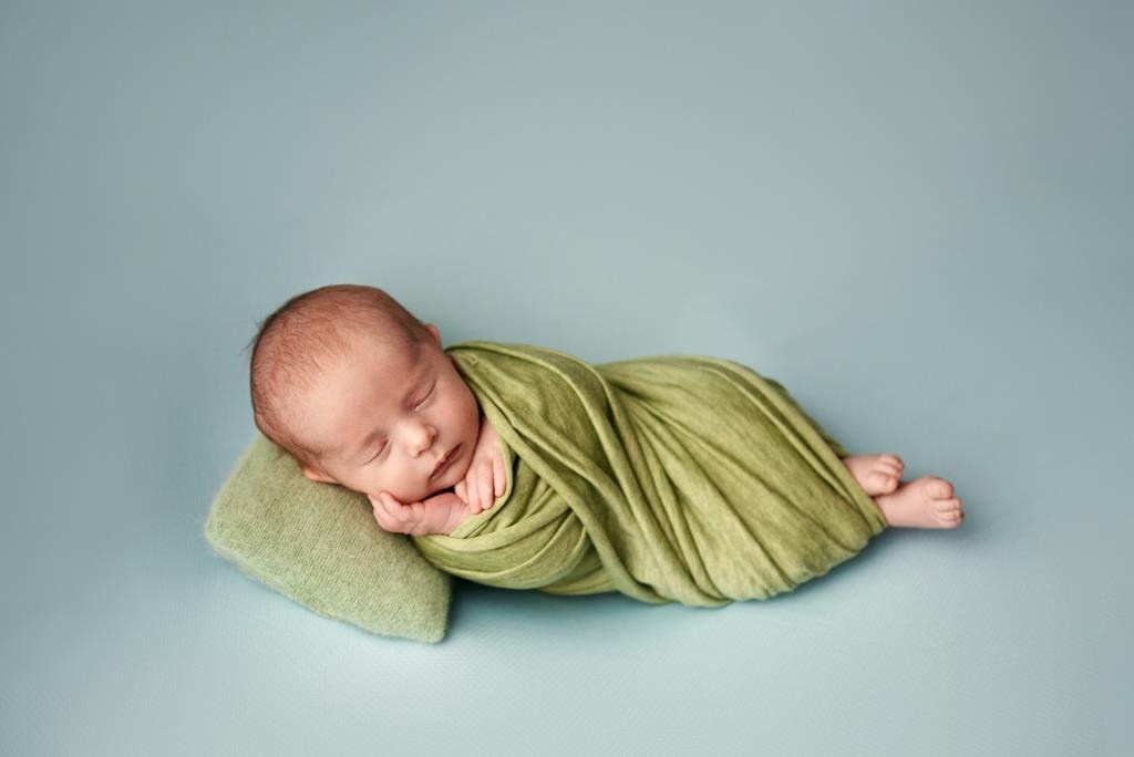 Обмотки. Фотограф новонароджених діток та їх сімей в Тернополі