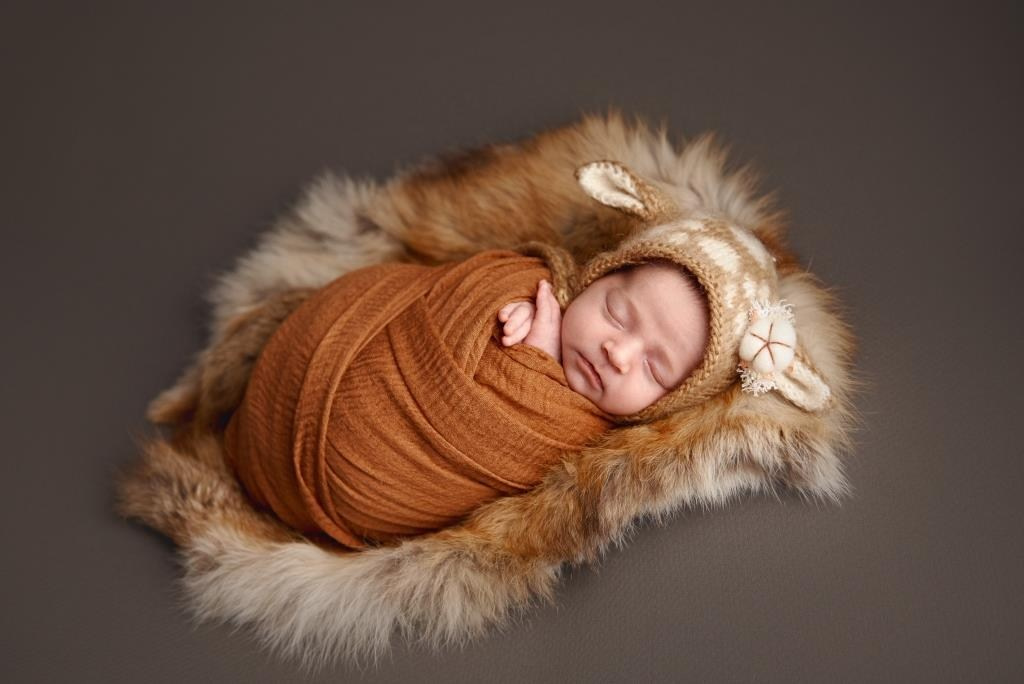 Обмотки. Фотограф новонароджених діток та їх сімей в Тернополі
