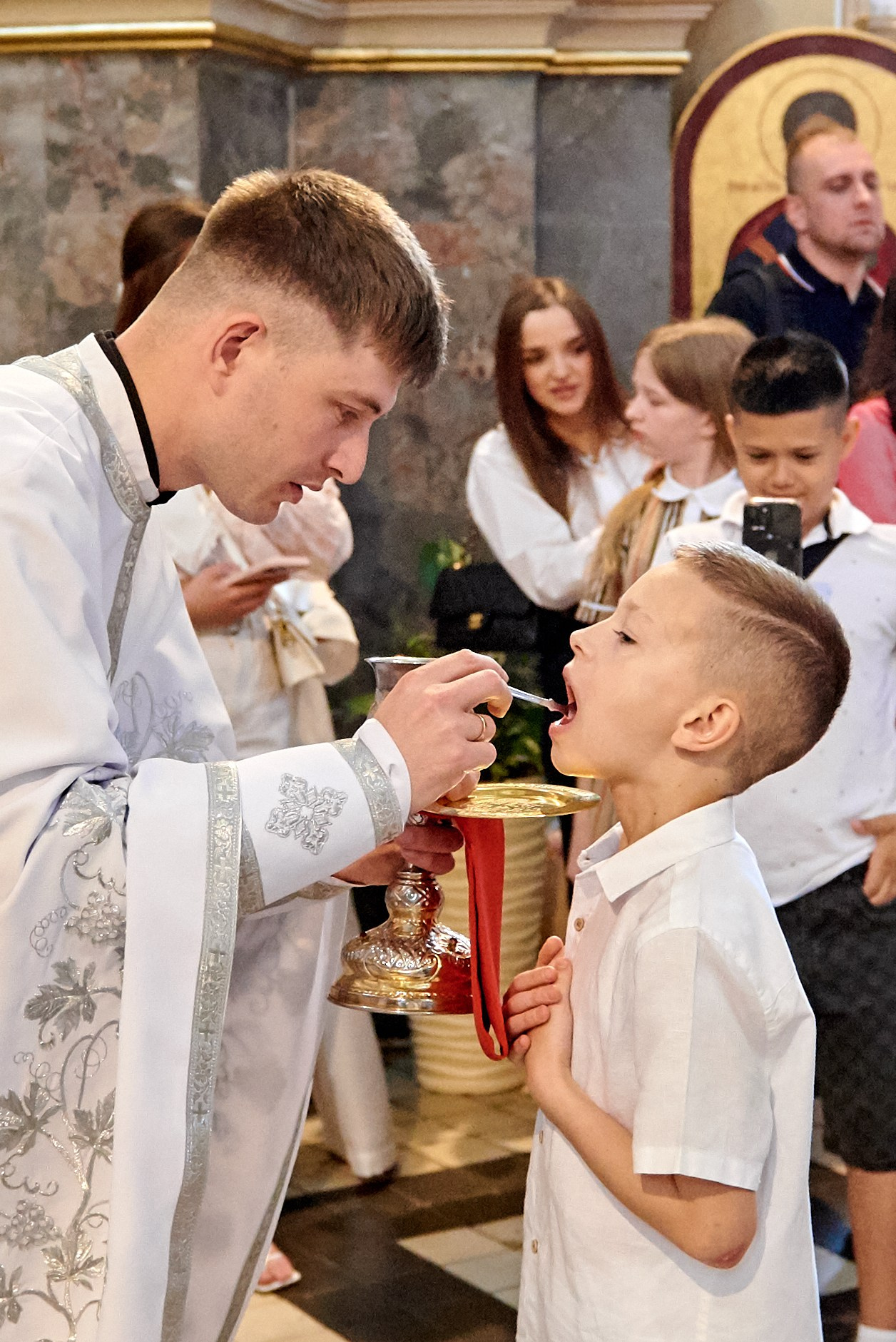 Архикатедральний Собор НЗПБ (Катедра). Фотограф новонароджених діток та їх сімей в Тернополі