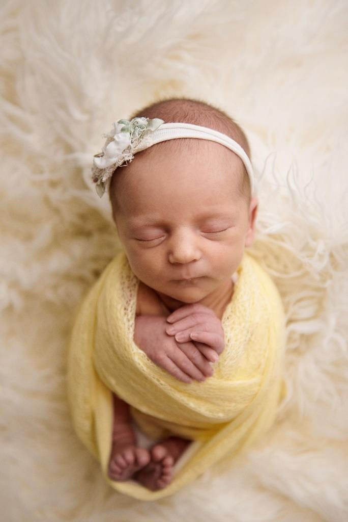 Обмотки. Фотограф новонароджених діток та їх сімей в Тернополі