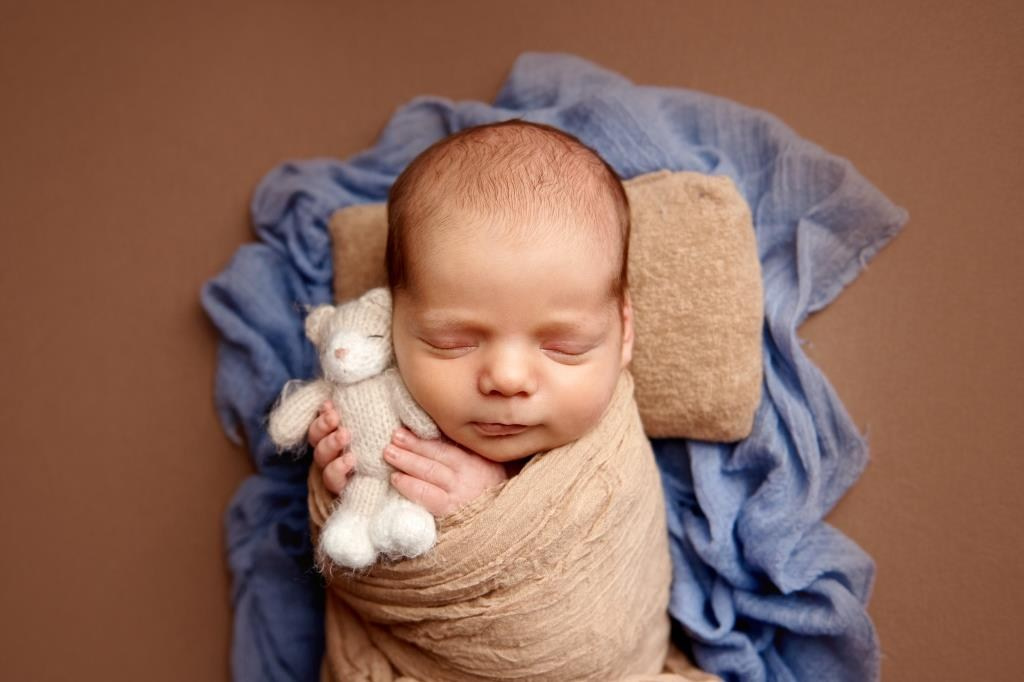 Обмотки. Фотограф новонароджених діток та їх сімей в Тернополі