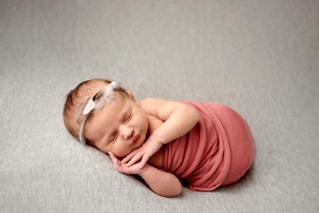 Обмотки. Фотограф новонароджених діток та їх сімей в Тернополі