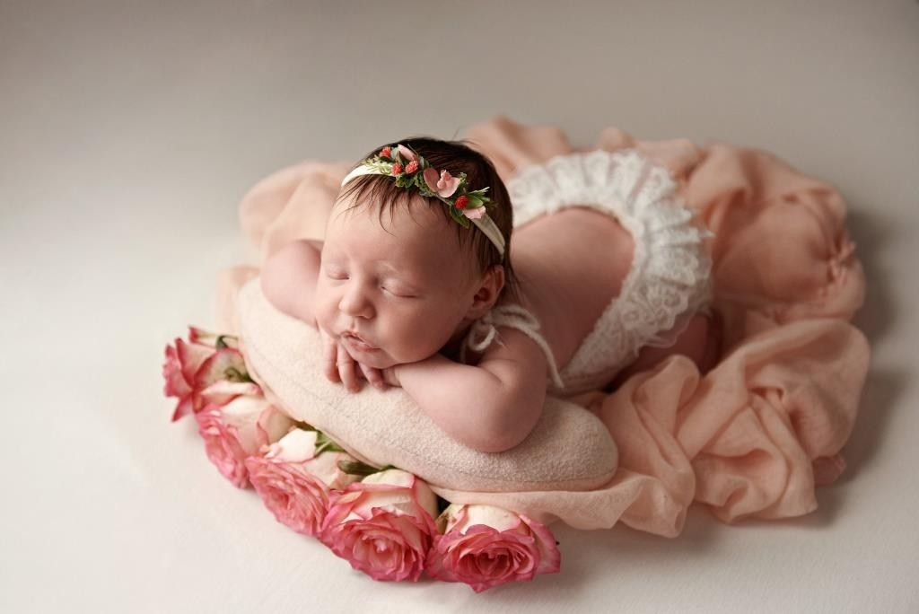 Дівчата. Фотограф новонароджених діток та їх сімей в Тернополі