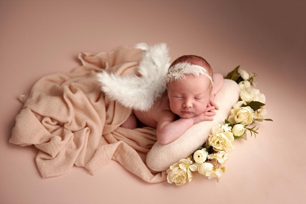 Дівчата. Фотограф новонароджених діток та їх сімей в Тернополі