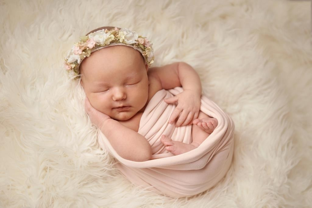 Гамак. Фотограф новонароджених діток та їх сімей в Тернополі