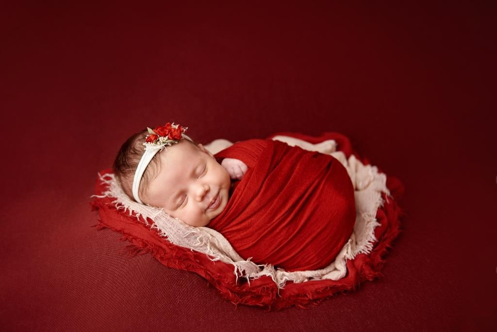 Обмотки. Фотограф новонароджених діток та їх сімей в Тернополі