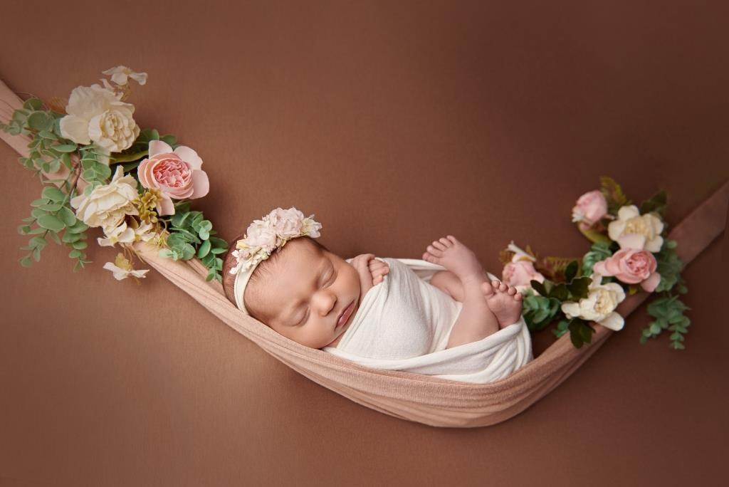 Гамак. Фотограф новонароджених діток та їх сімей в Тернополі