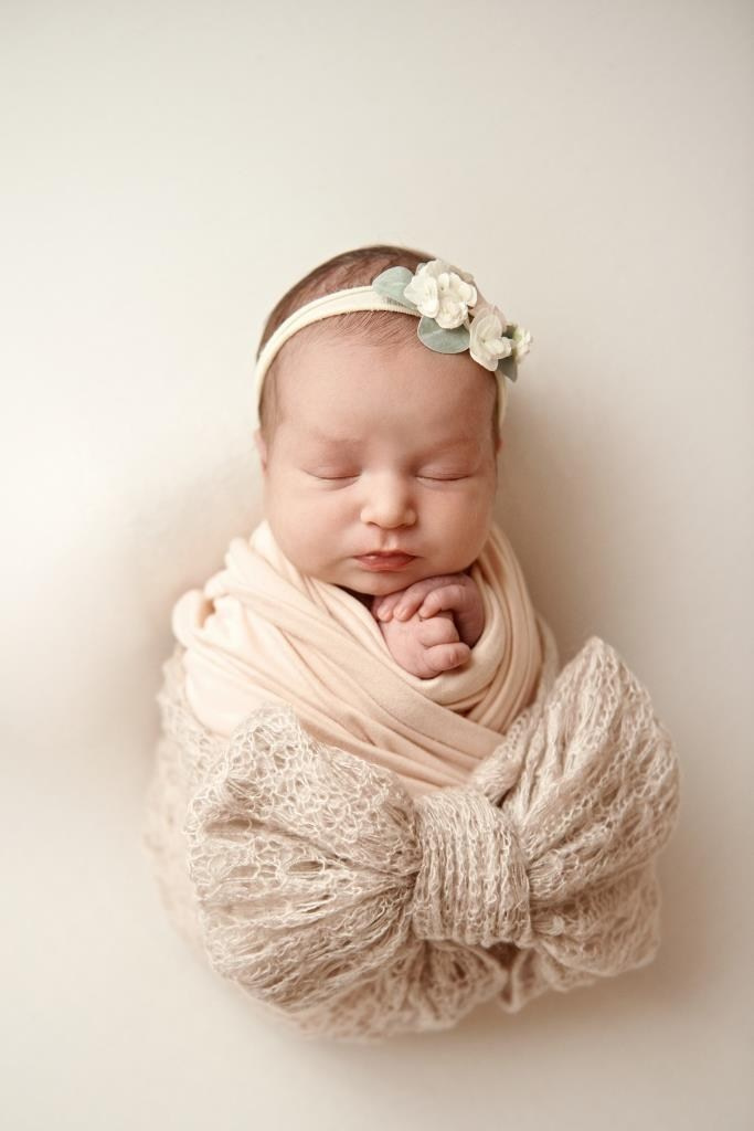 Обмотки. Фотограф новонароджених діток та їх сімей в Тернополі
