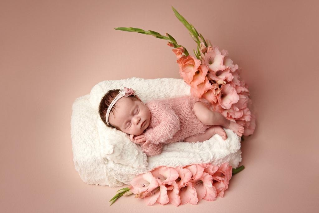 Квіти. Фотограф новонароджених діток та їх сімей в Тернополі