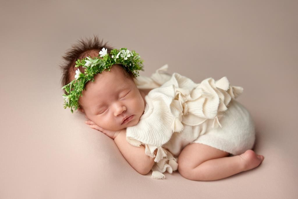 Дівчата. Фотограф новонароджених діток та їх сімей в Тернополі